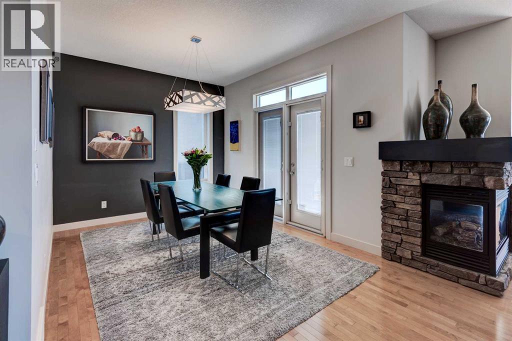 Single Family House for Sale in  Springbluff Heights SW Springbank Hill Calgary 