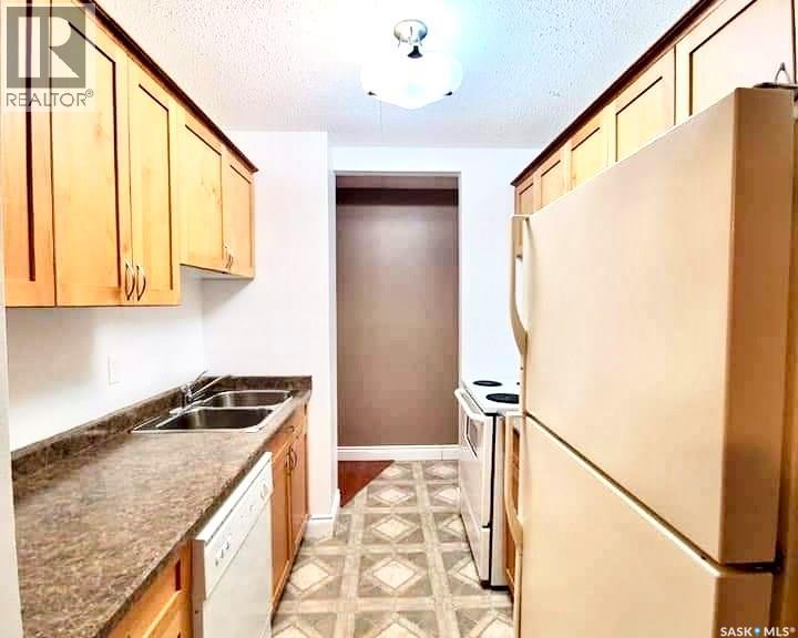 #12 47 CENTENNIAL STREET - 13