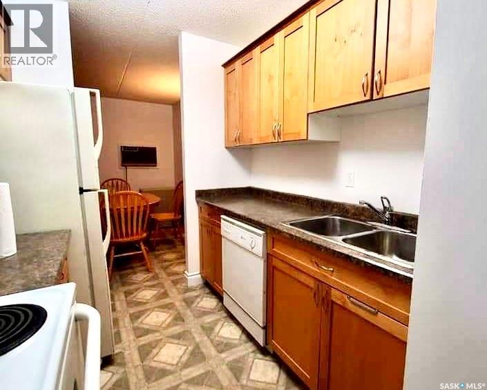#12 47 CENTENNIAL STREET - 7