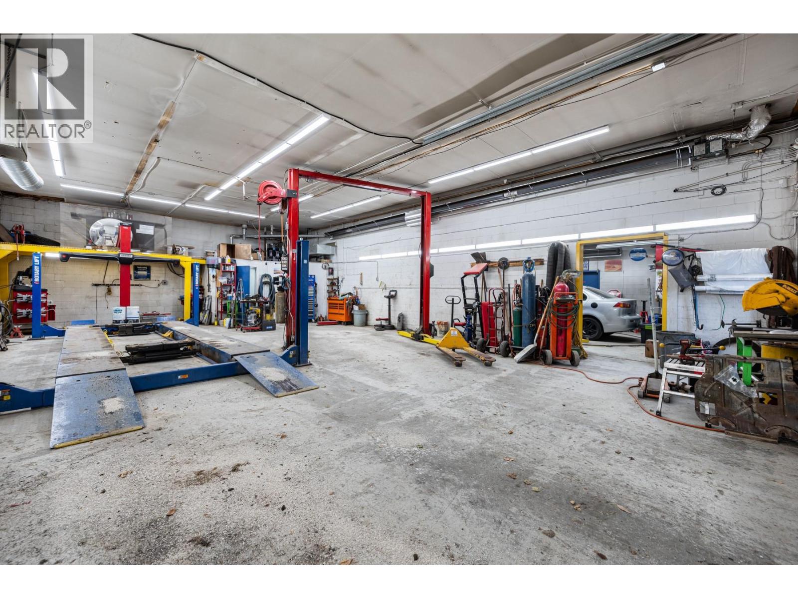  2549 Nicola Avenue, Merritt