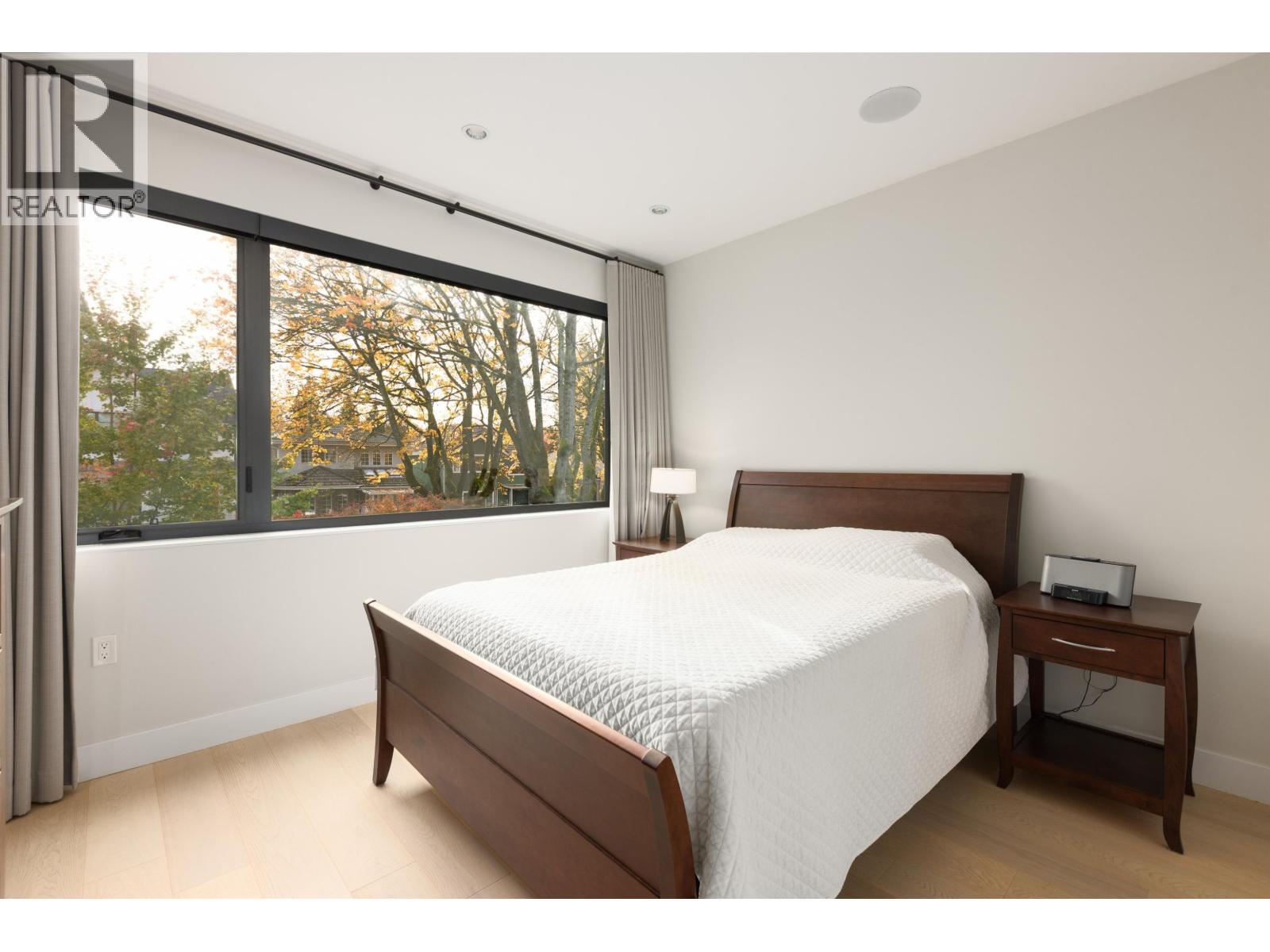 2939 W 15TH AVENUE, Vancouver