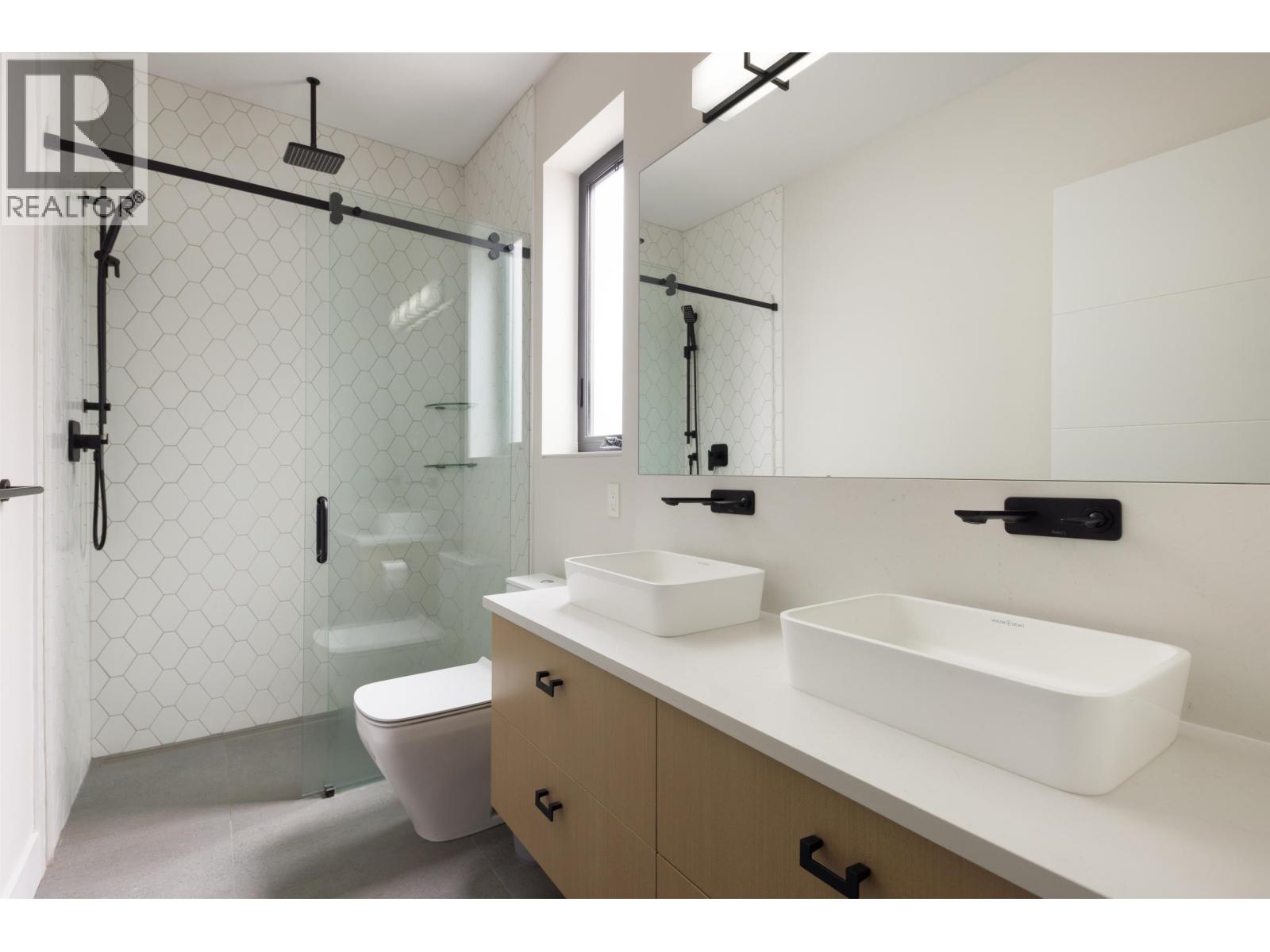 2939 W 15TH AVENUE, Vancouver