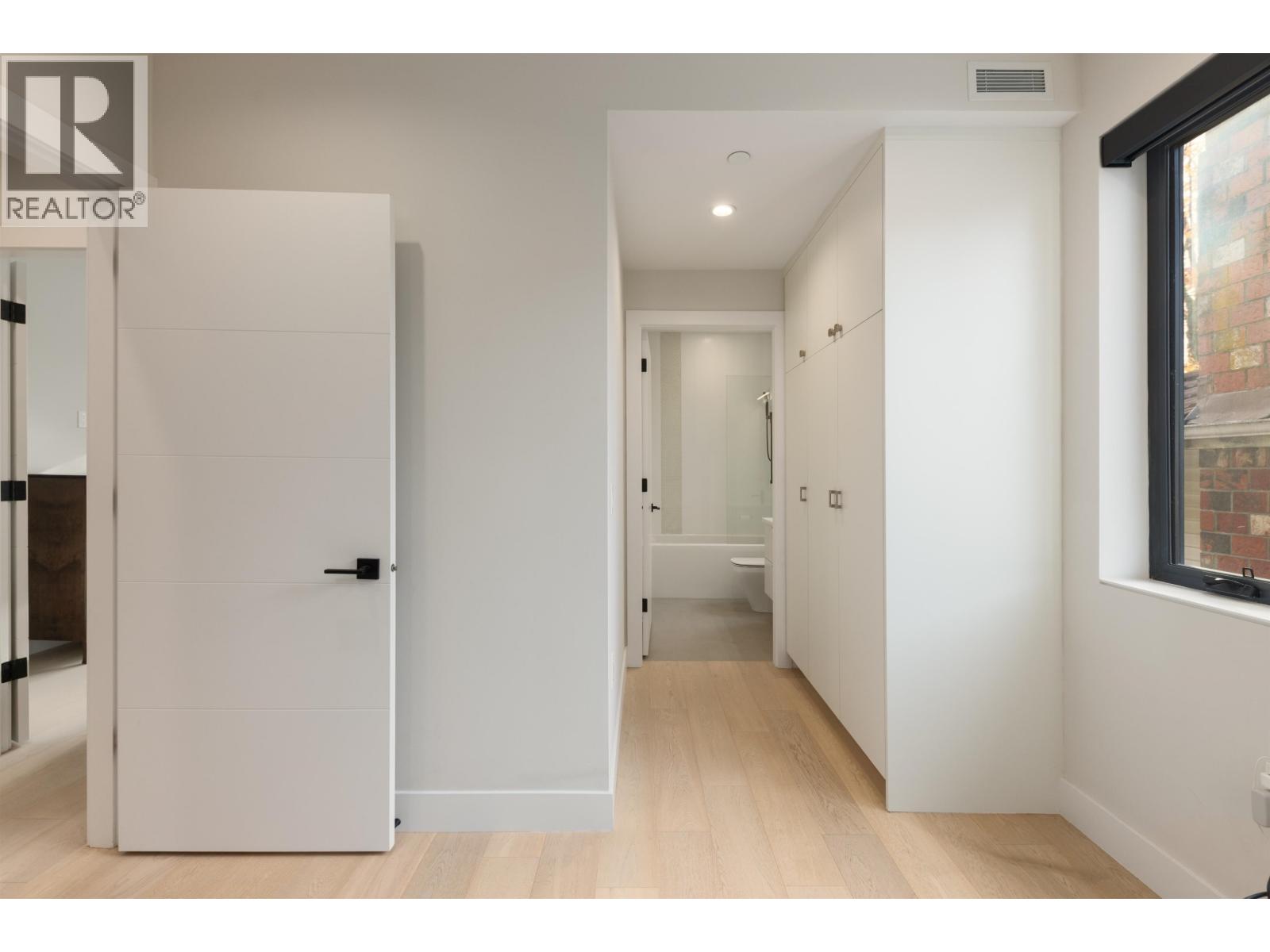 2939 W 15TH AVENUE, Vancouver