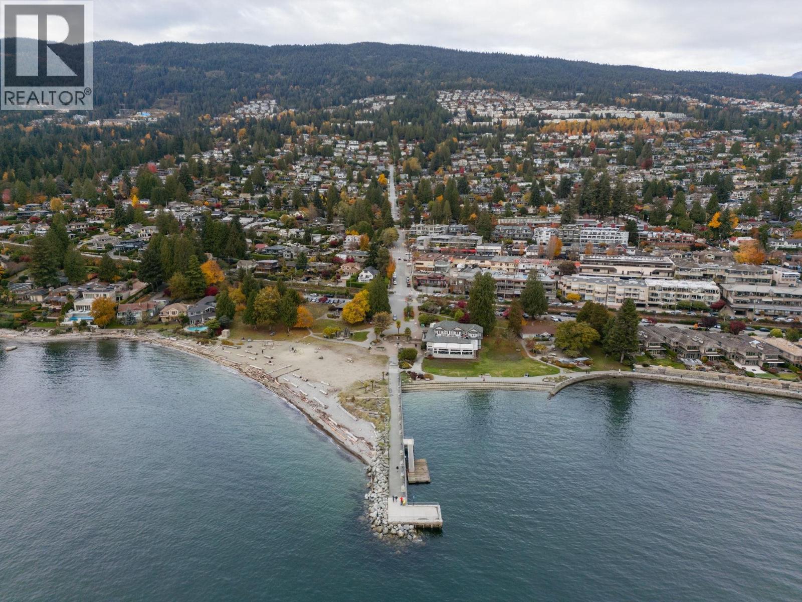 101 2440 HAYWOOD AVENUE, West Vancouver