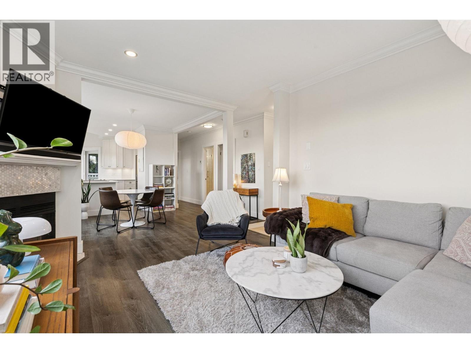 101 2440 HAYWOOD AVENUE, West Vancouver