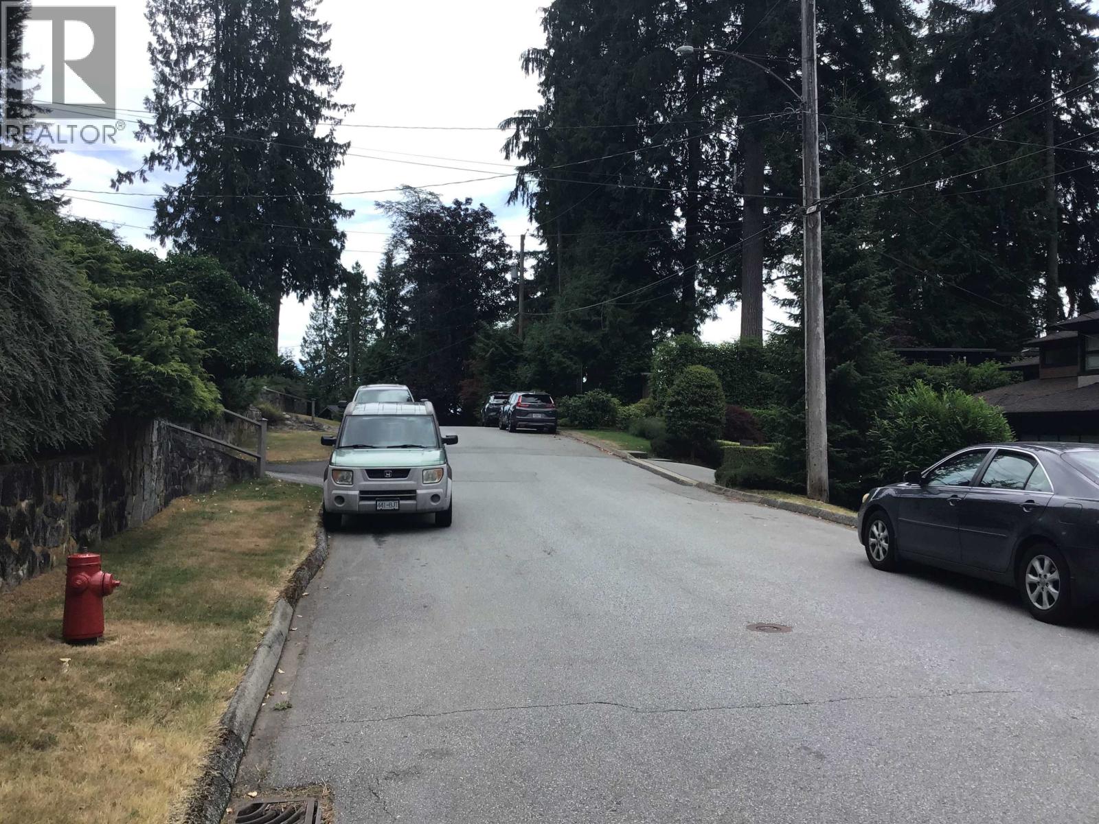 528 GREENWAY AVENUE, North Vancouver