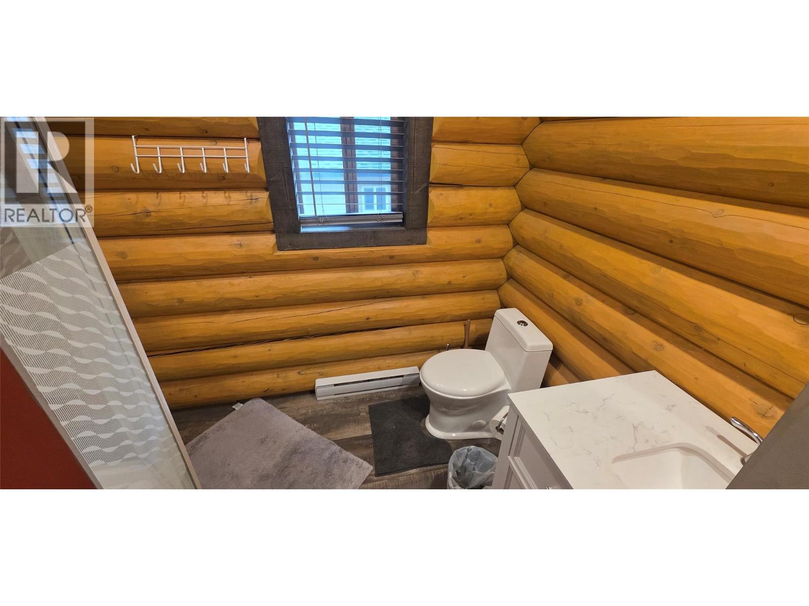 853 Cawston Avenue, Hedley