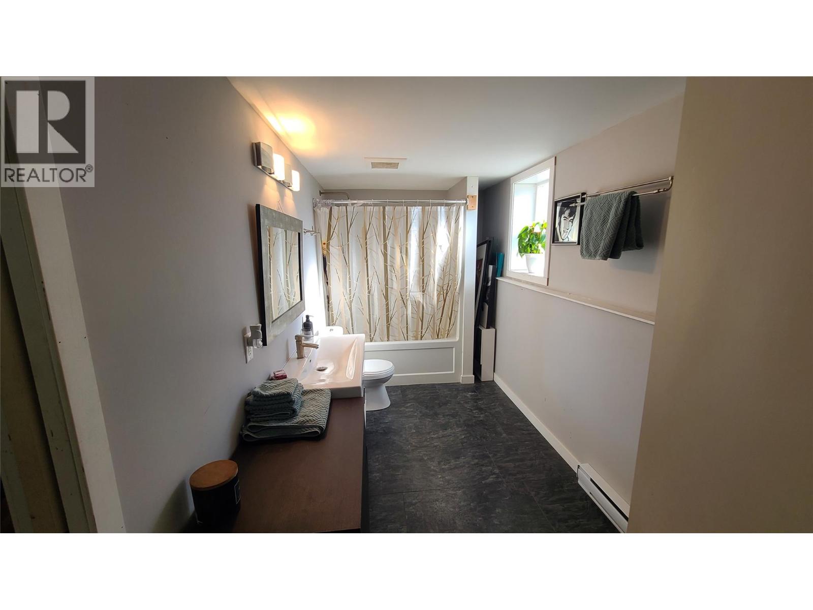  2670 GLENMORE RD Road, Kelowna