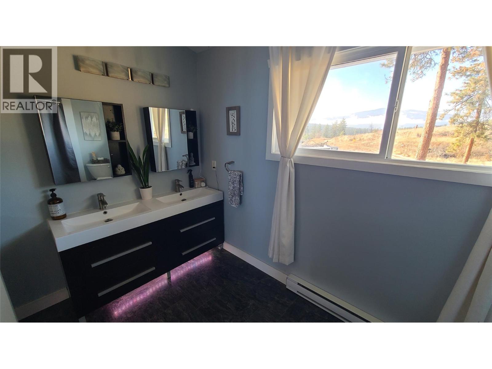  2670 GLENMORE RD Road, Kelowna