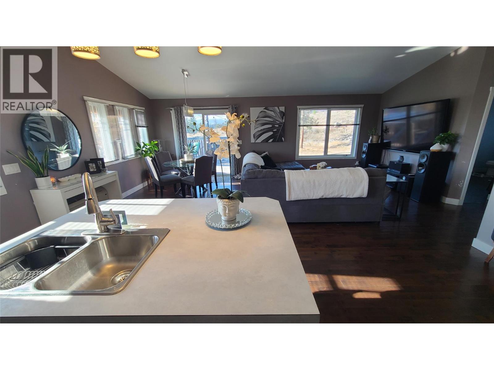  2670 GLENMORE RD Road, Kelowna