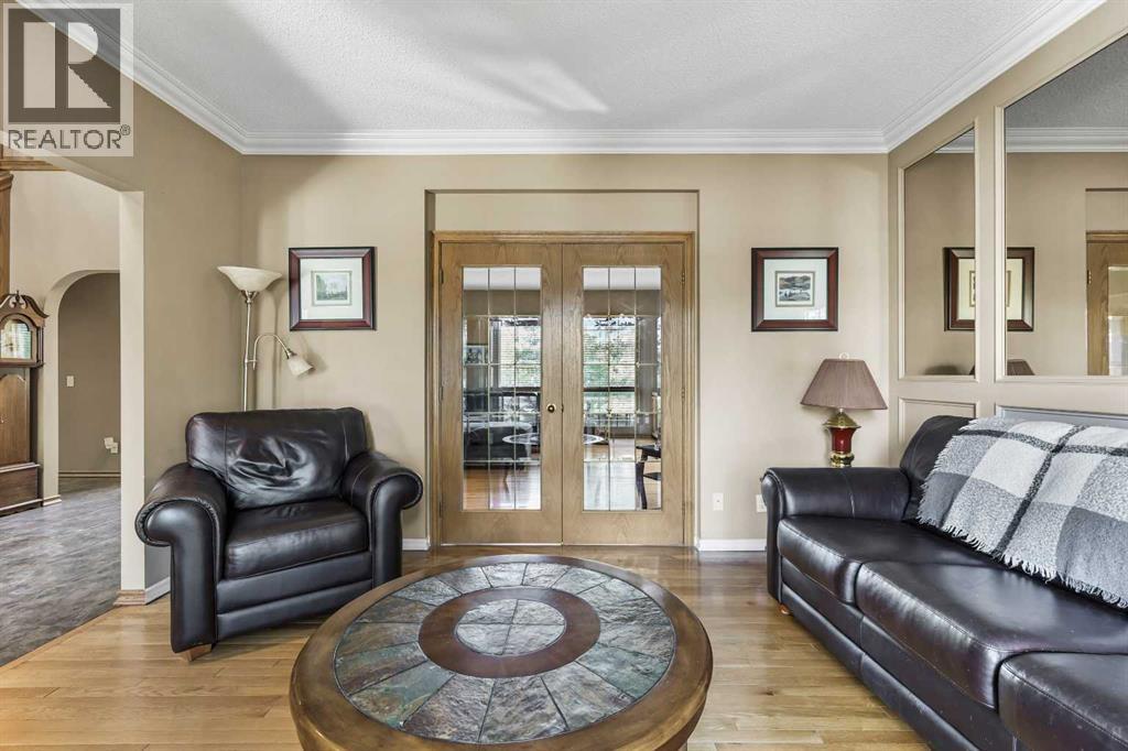 Single Family House for Sale in  Douglas Woods Court SE Douglasdale/Glen Calgary 