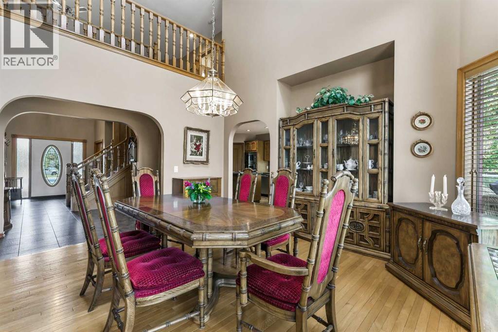 Single Family House for Sale in  Douglas Woods Court SE Douglasdale/Glen Calgary 