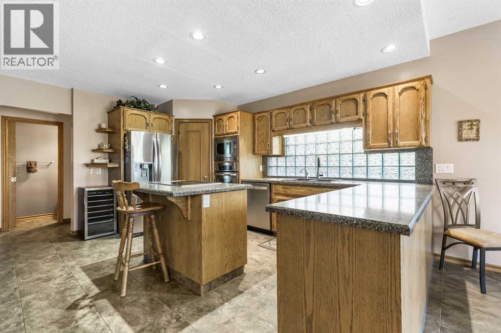 Single Family House for Sale in  Douglas Woods Court SE Douglasdale/Glen Calgary 