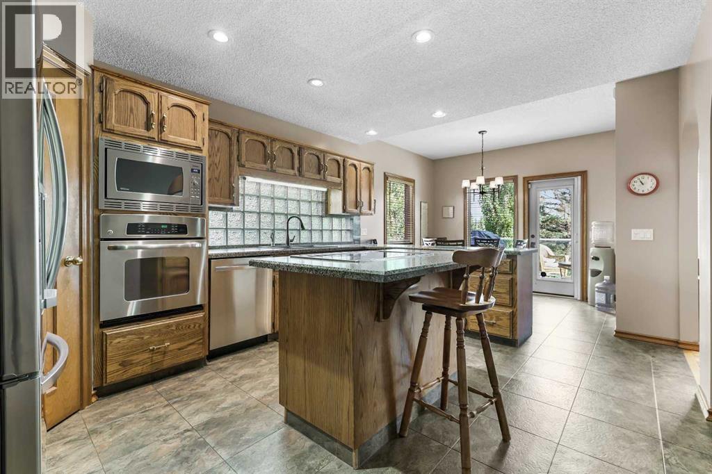 Single Family House for Sale in  Douglas Woods Court SE Douglasdale/Glen Calgary 