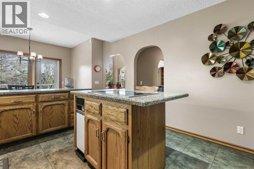 Single Family House for Sale in  Douglas Woods Court SE Douglasdale/Glen Calgary 