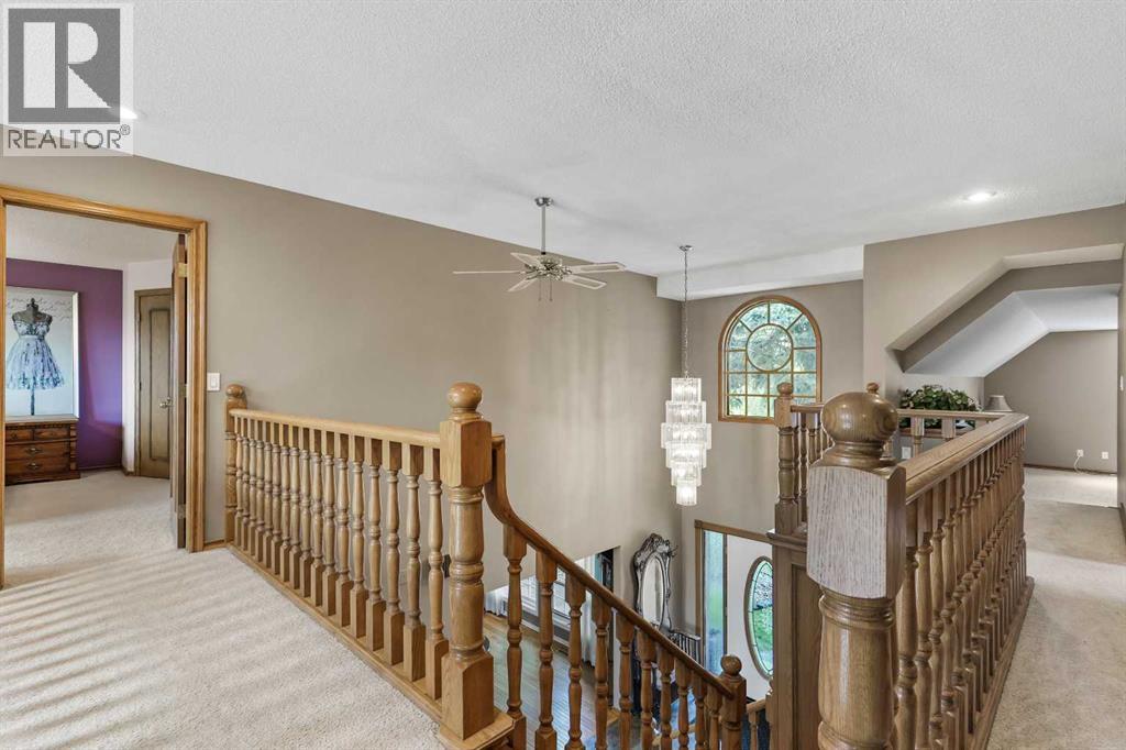 Single Family House for Sale in  Douglas Woods Court SE Douglasdale/Glen Calgary 