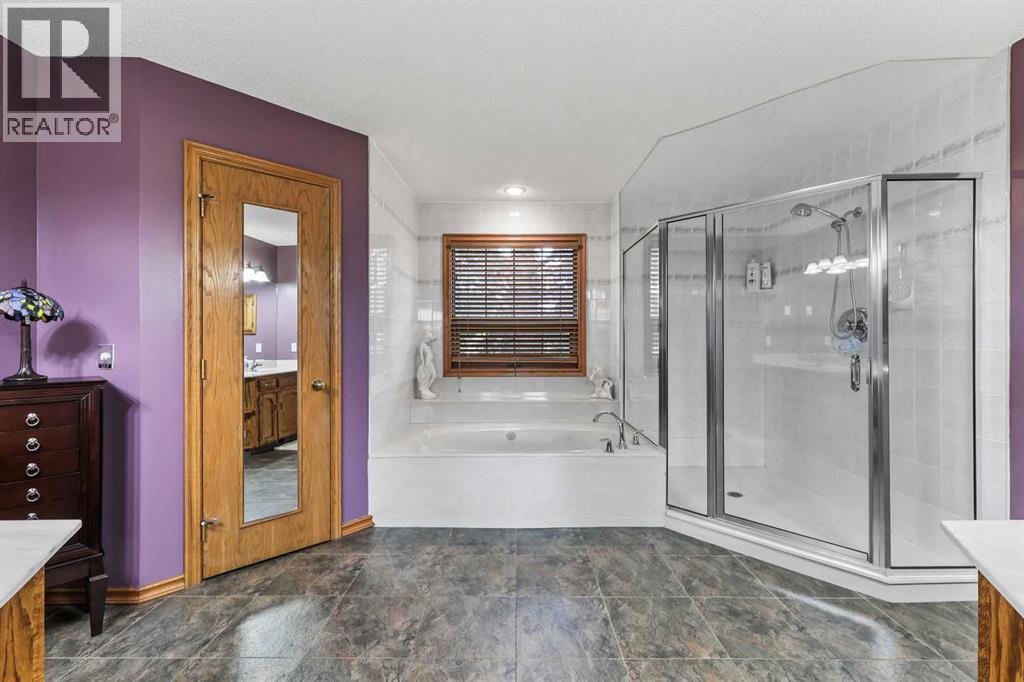 Single Family House for Sale in  Douglas Woods Court SE Douglasdale/Glen Calgary 