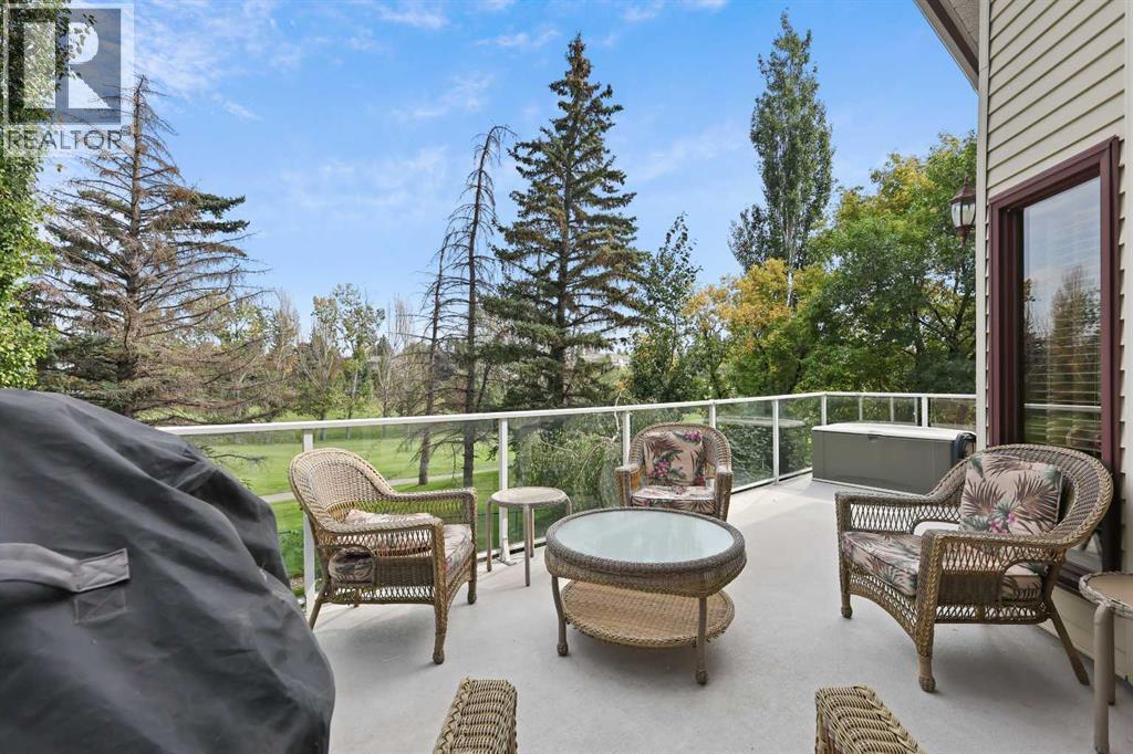 Single Family House for Sale in  Douglas Woods Court SE Douglasdale/Glen Calgary 