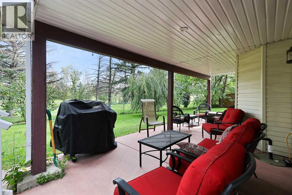 Single Family House for Sale in  Douglas Woods Court SE Douglasdale/Glen Calgary 