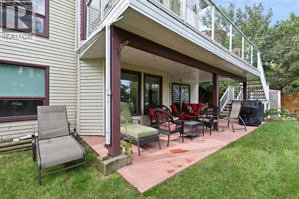 Single Family House for Sale in  Douglas Woods Court SE Douglasdale/Glen Calgary 