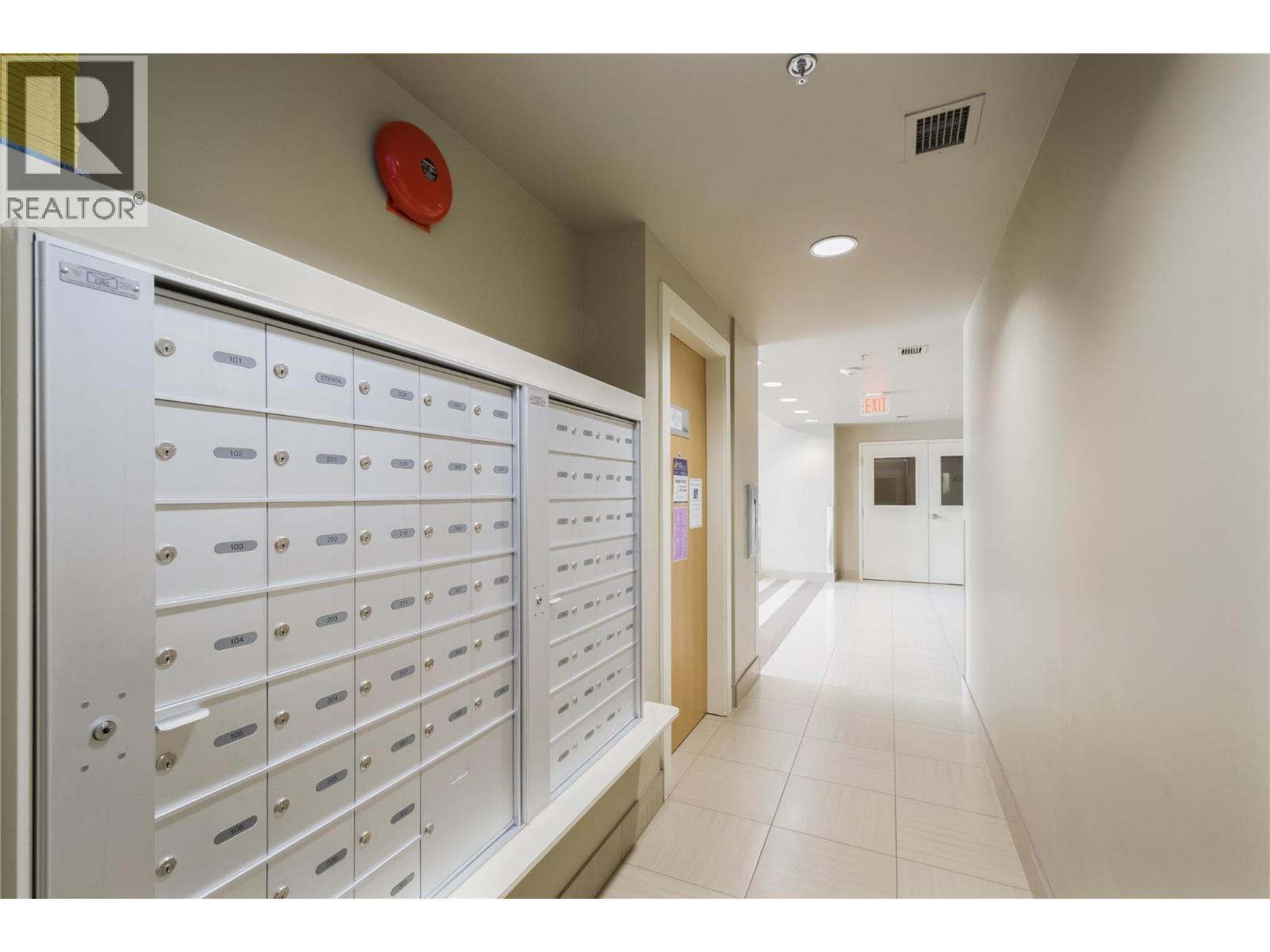 401 326 Mara Lake Lane, Sicamous