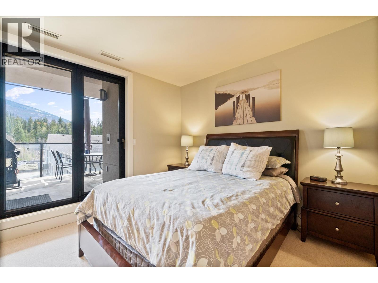 401 326 Mara Lake Lane, Sicamous