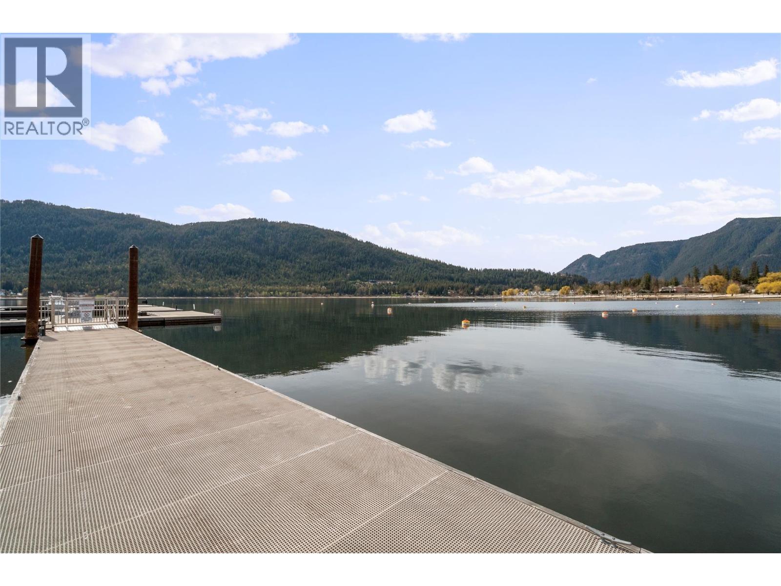 401 326 Mara Lake Lane, Sicamous
