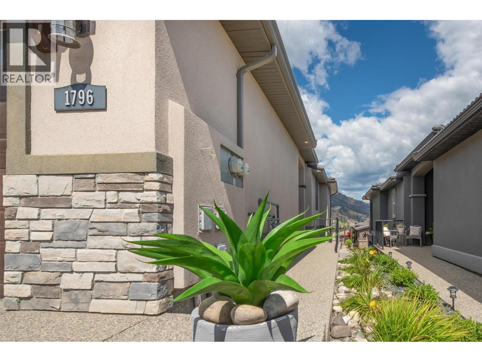  1796 Viewpoint Drive, Kelowna
