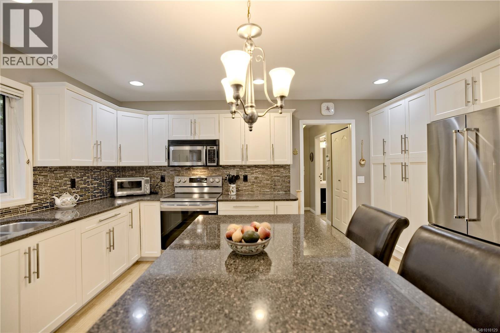 178 Elizabeth Dr, Salt Spring