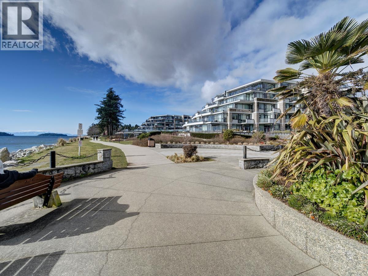 507 5725 TEREDO STREET, Sechelt