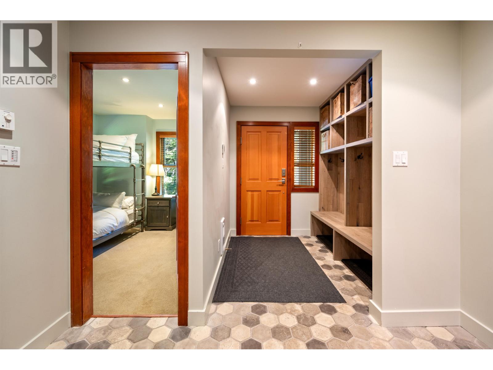 4 4661 BLACKCOMB WAY, Whistler