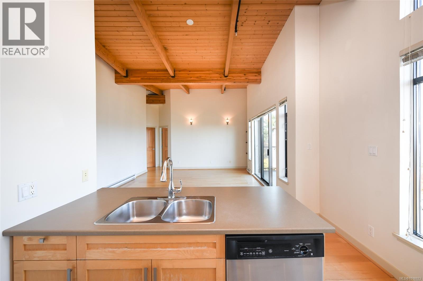 146 2300 Mansfield Dr, Courtenay