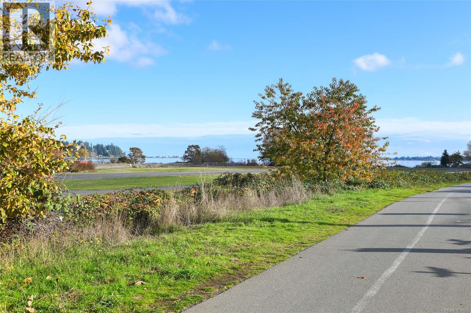 146 2300 Mansfield Dr, Courtenay