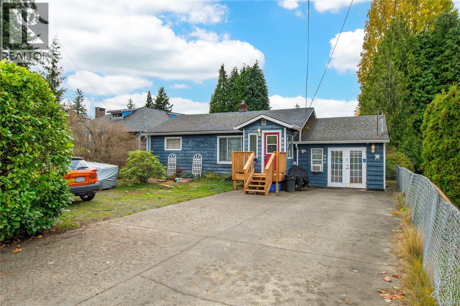 660 Dogwood St, Campbell River