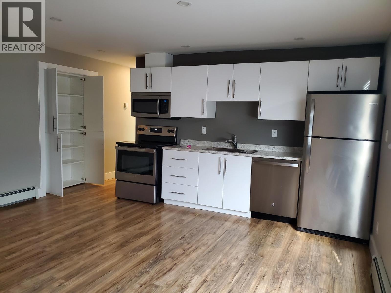 450 TOFIELD STREET, Prince George