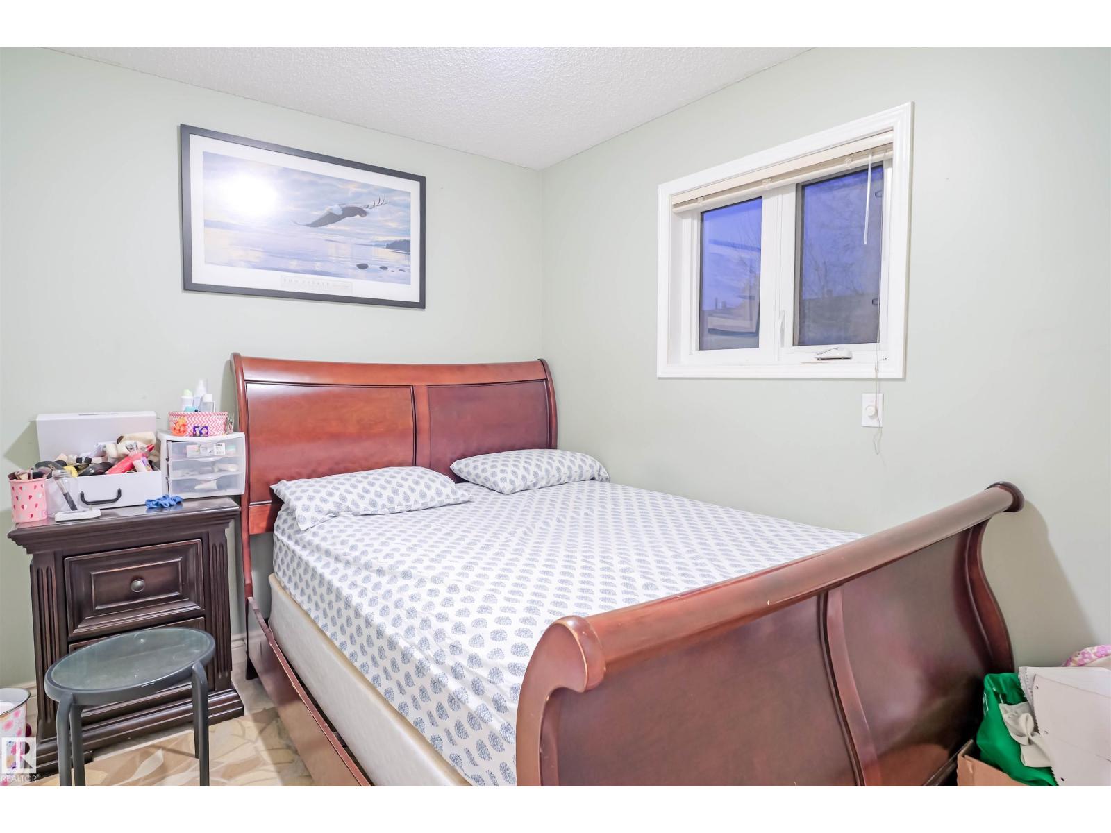 3720 25 Ave NW, Edmonton