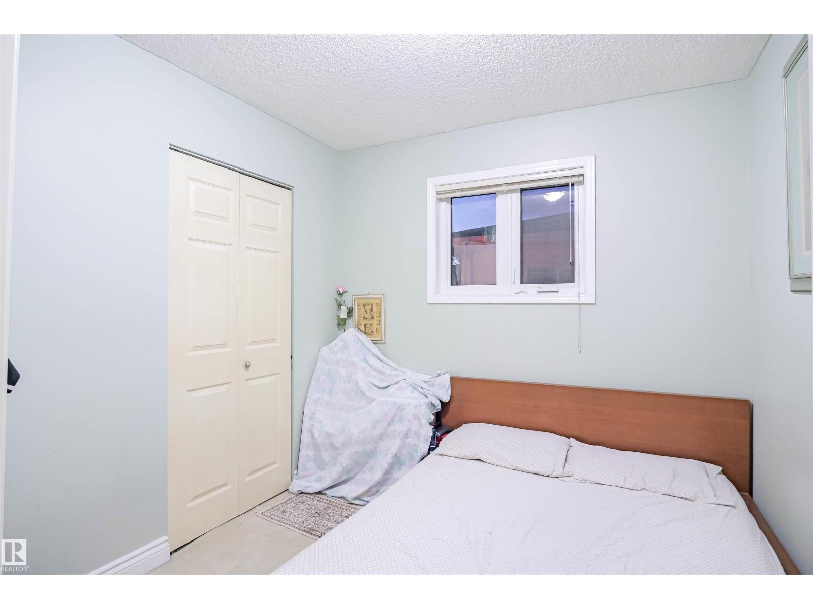 3720 25 Ave NW, Edmonton