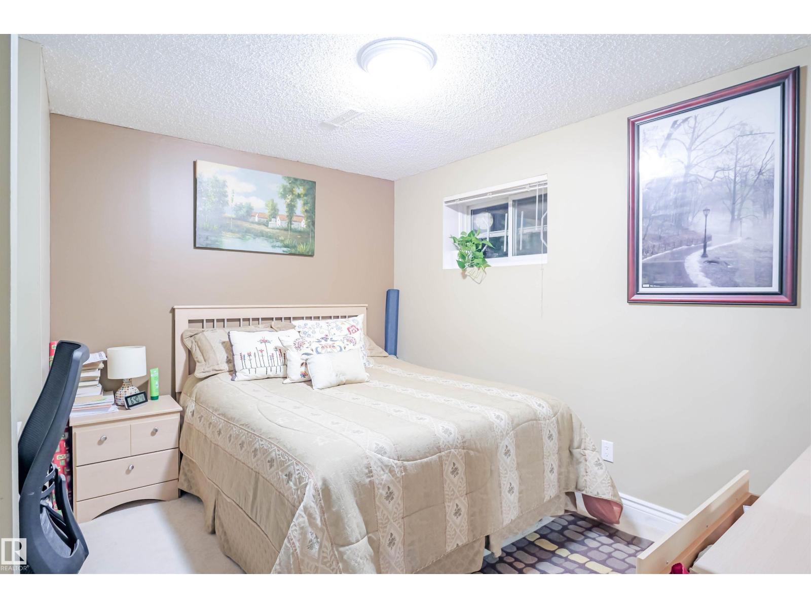 3720 25 Ave NW, Edmonton