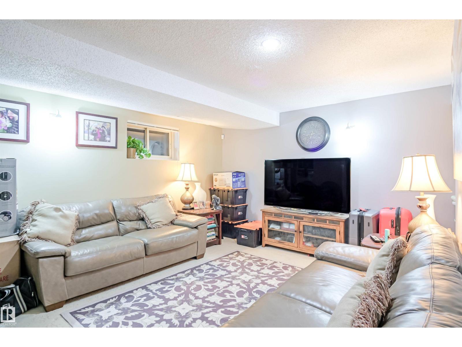 3720 25 Ave NW, Edmonton