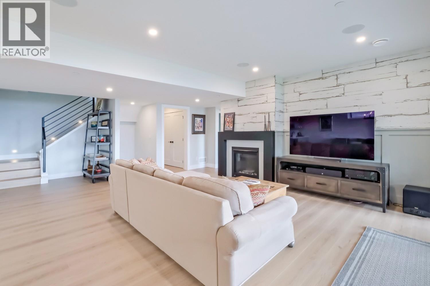9874 Beacon Hill Drive - 60