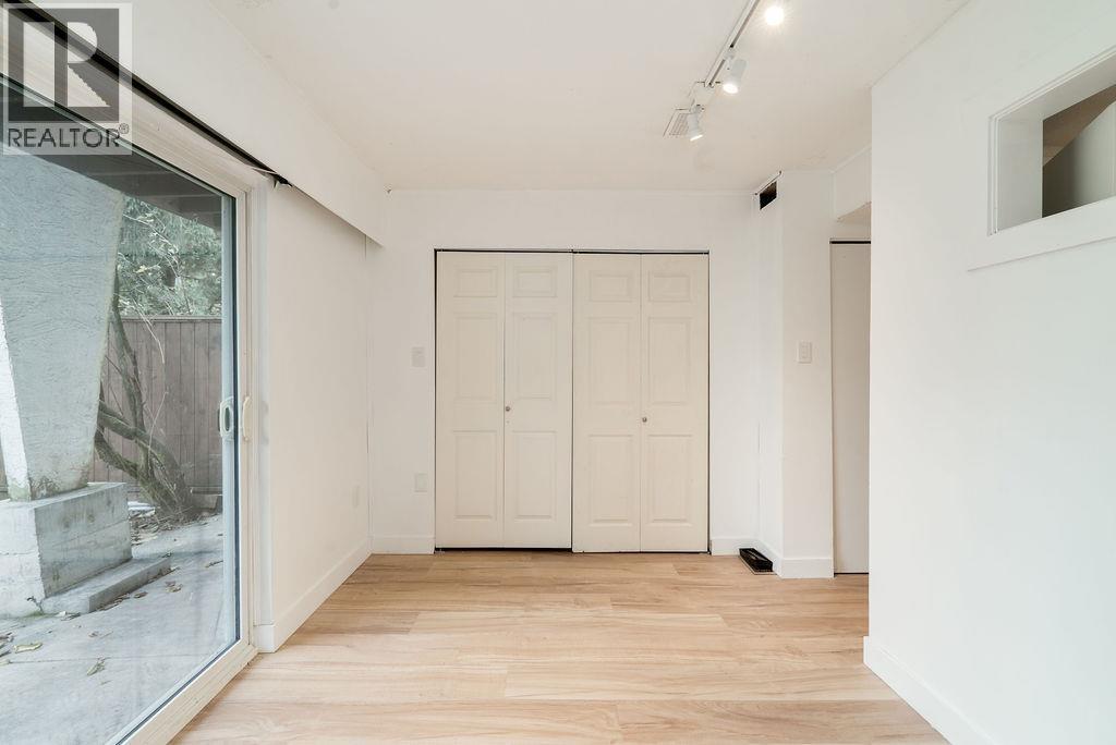 1009 CLARKE ROAD, Port Moody