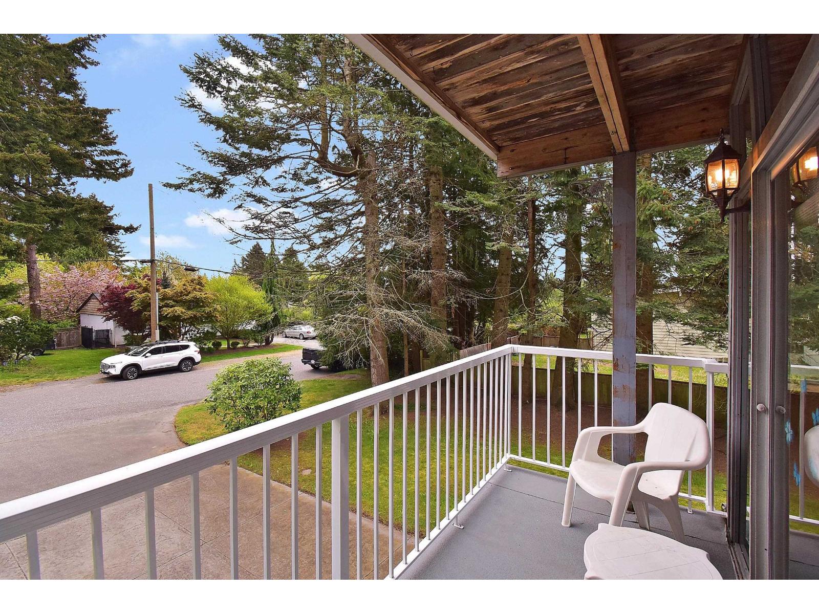 1589 LANCASTER STREET, White Rock