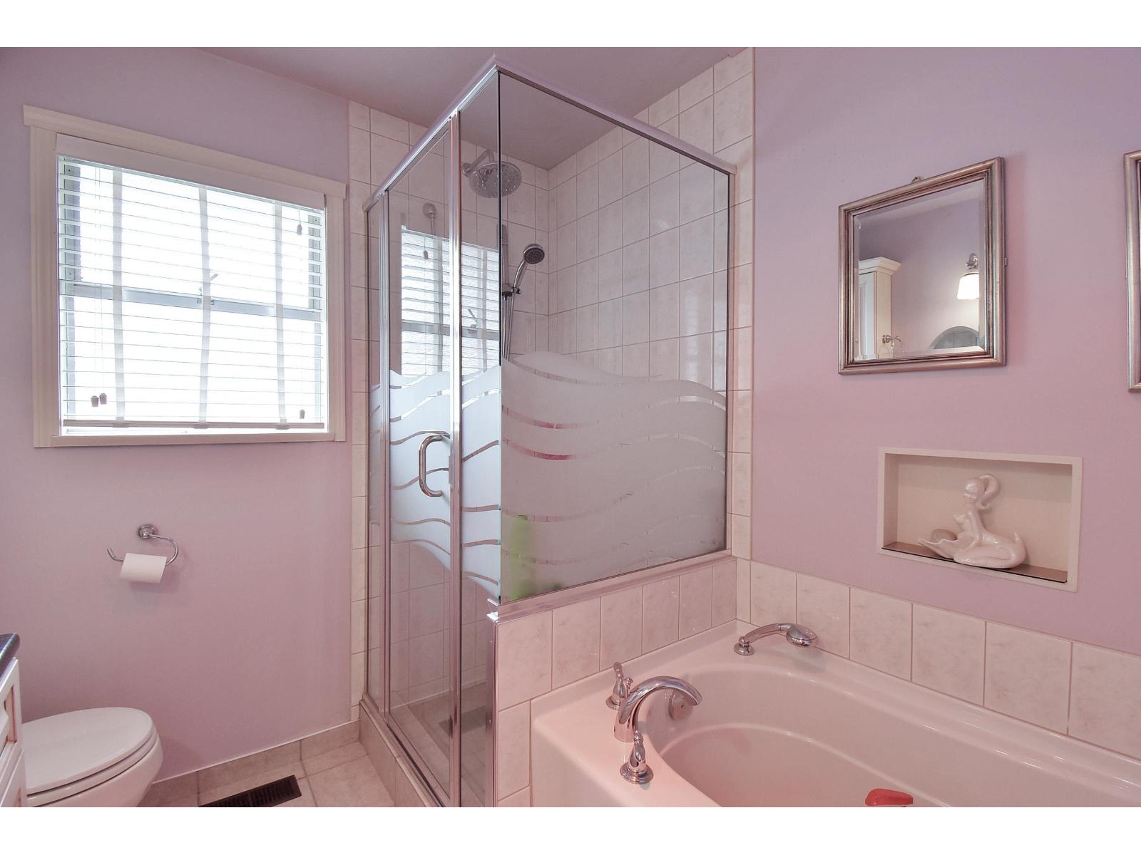 1589 LANCASTER STREET, White Rock