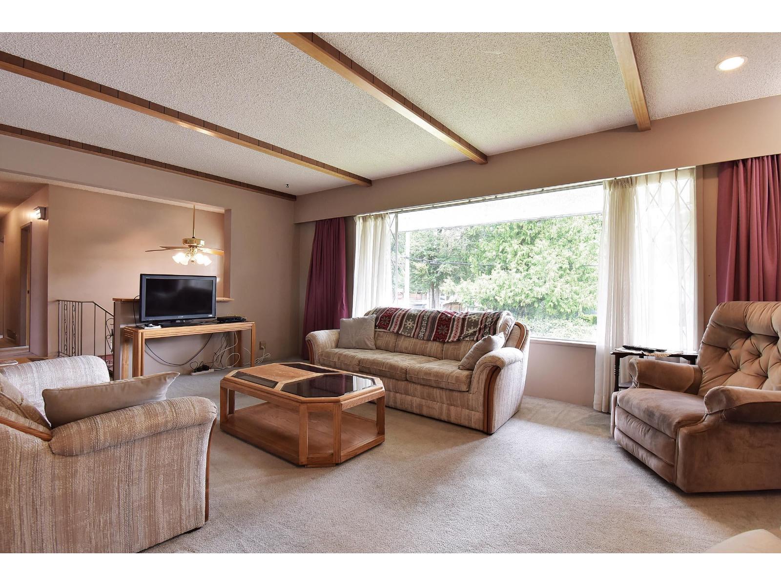 1589 LANCASTER STREET, White Rock