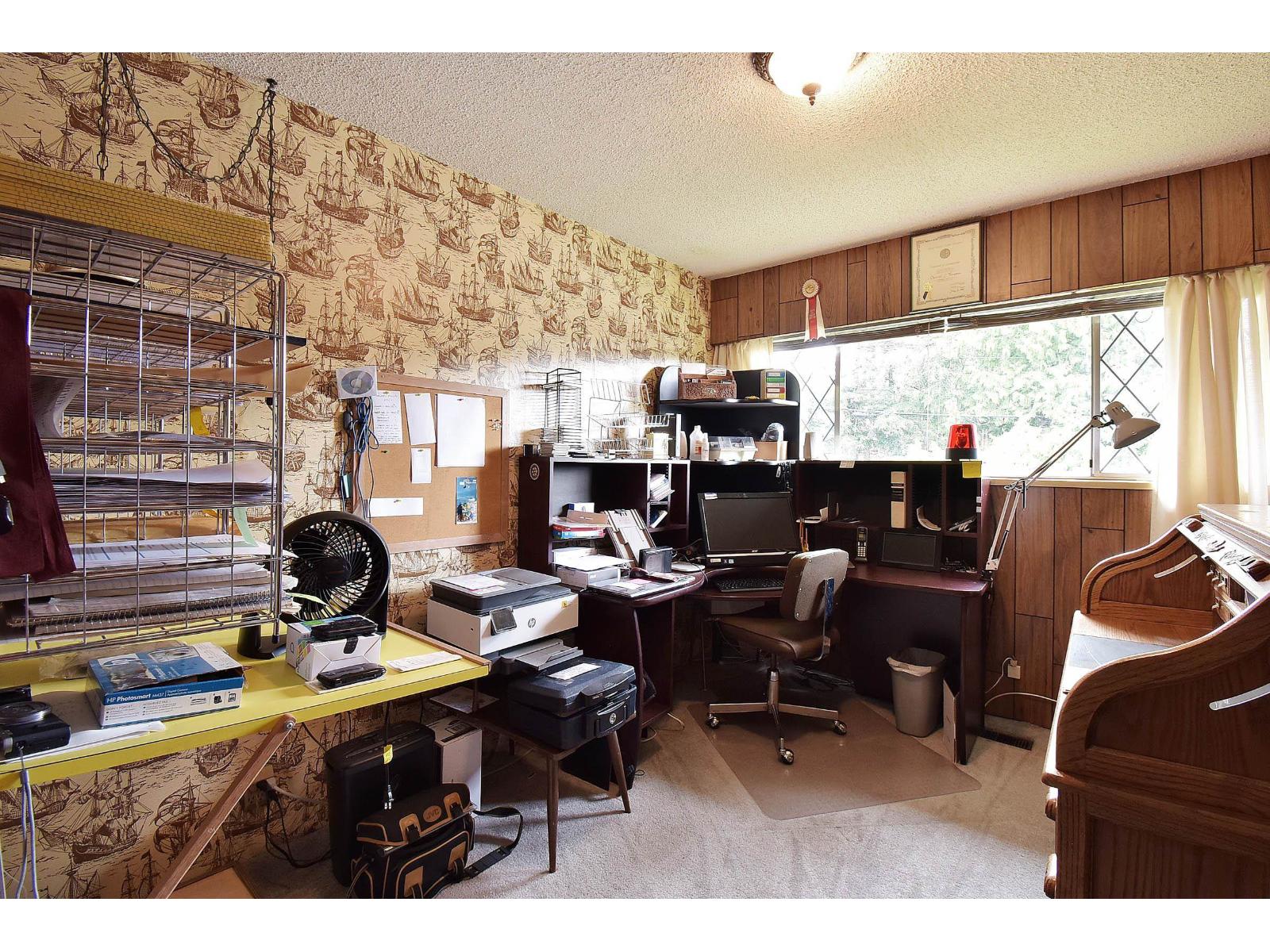 1589 LANCASTER STREET, White Rock