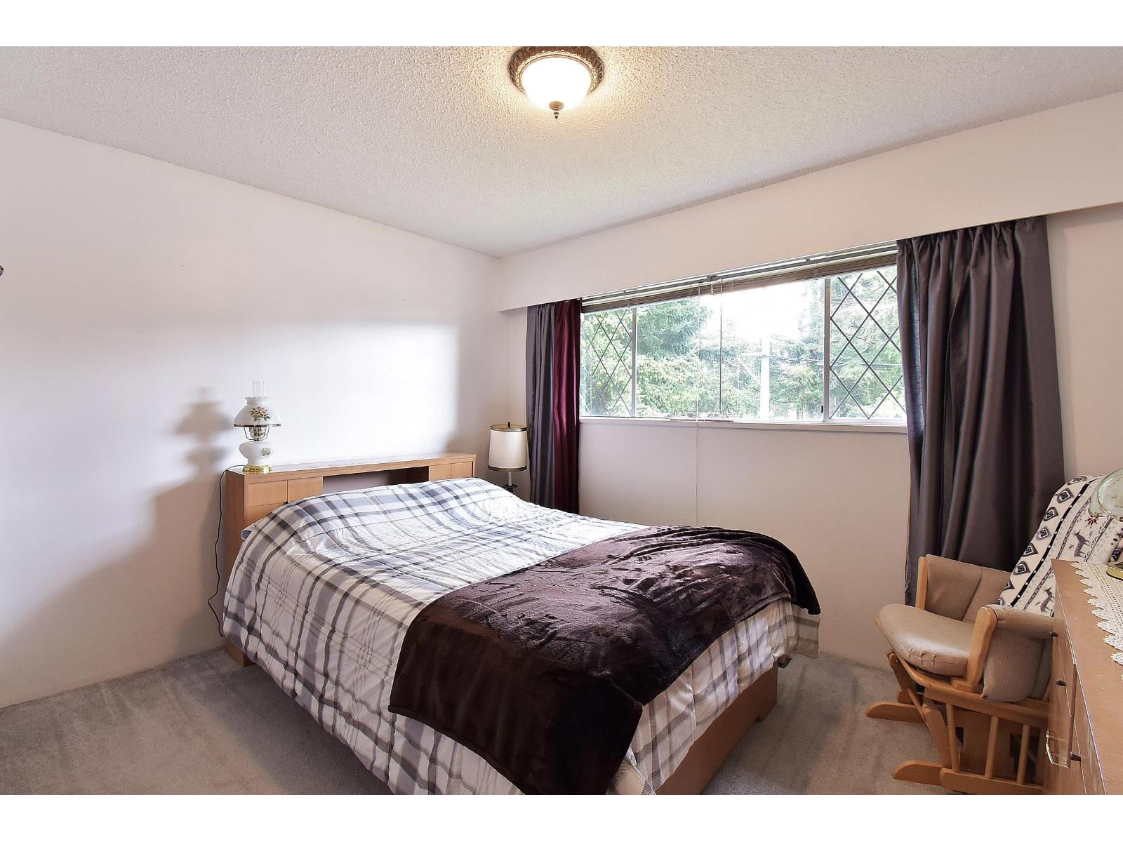 1589 LANCASTER STREET, White Rock