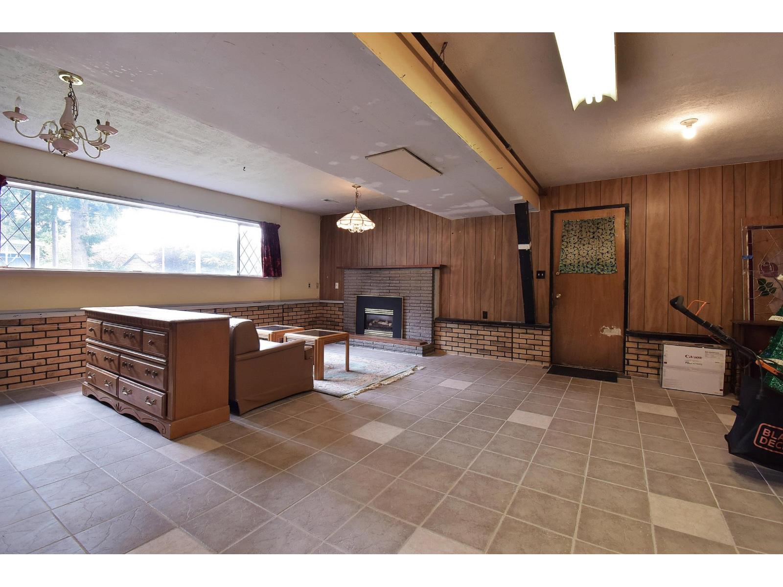 1589 LANCASTER STREET, White Rock