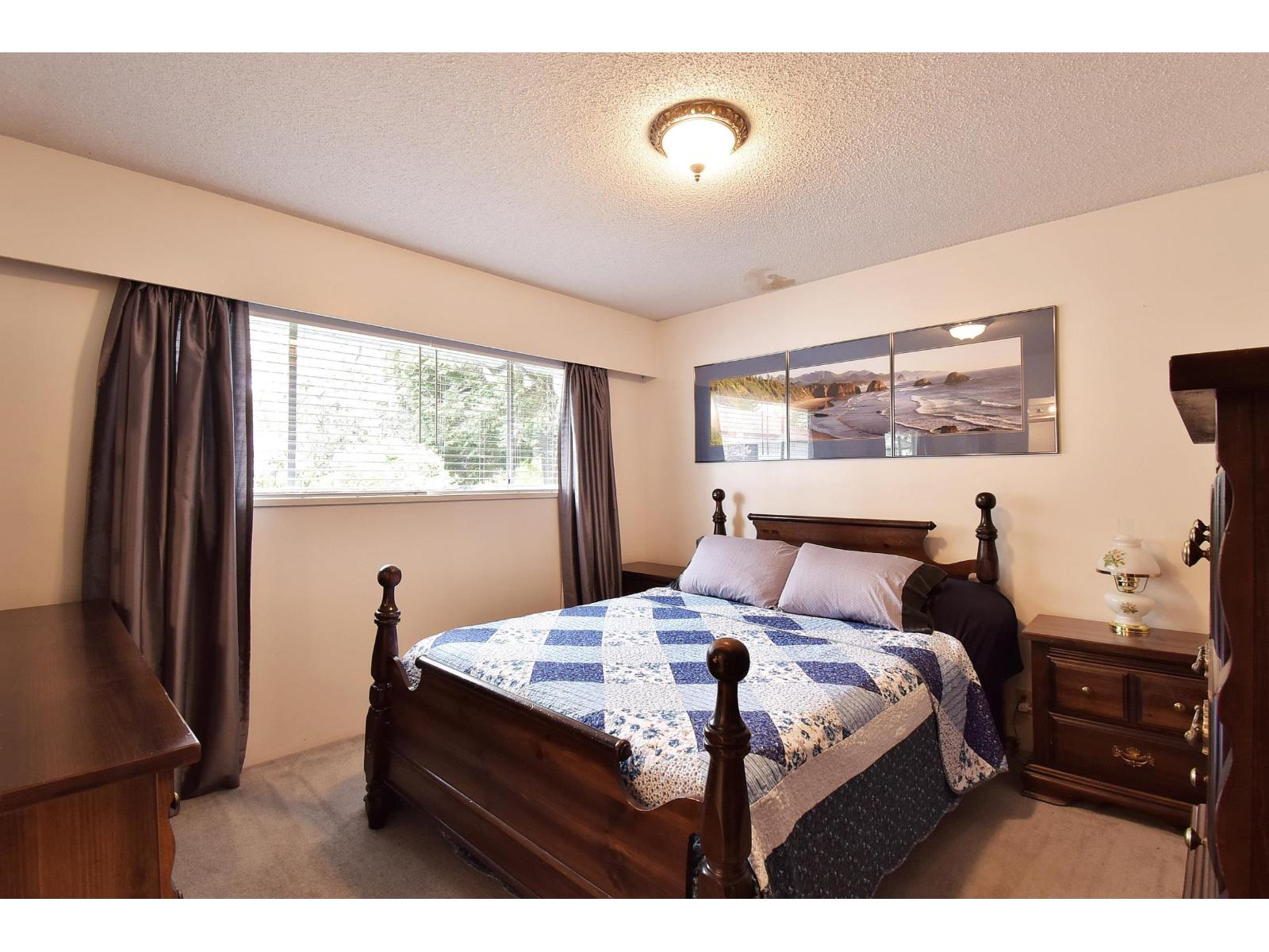 1589 LANCASTER STREET, White Rock