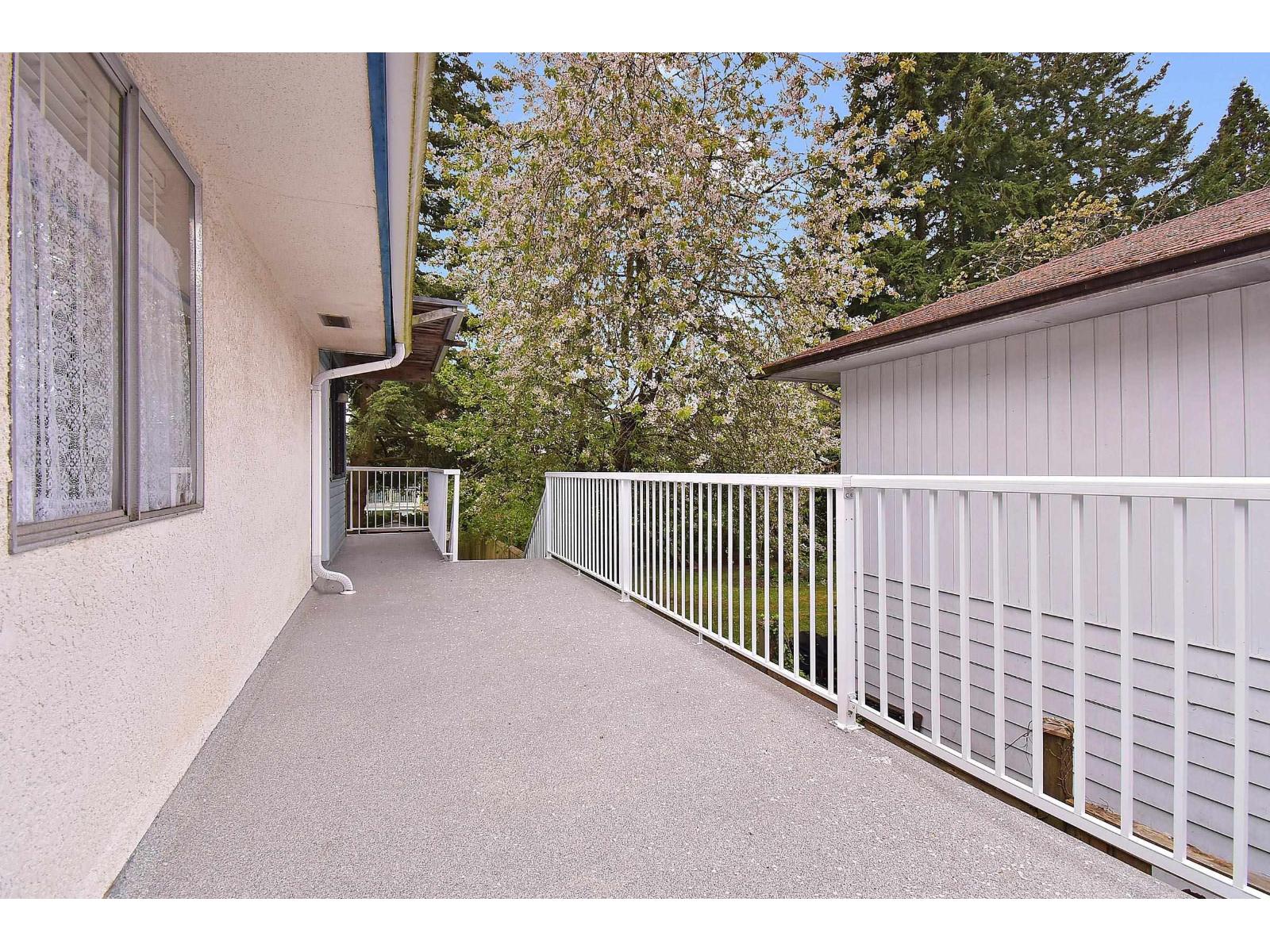 1589 LANCASTER STREET, White Rock