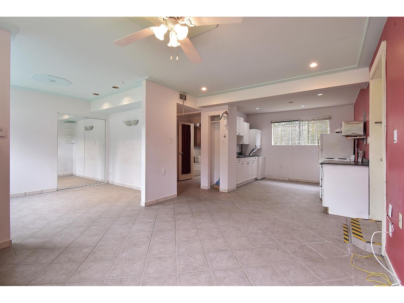 1589 LANCASTER STREET, White Rock